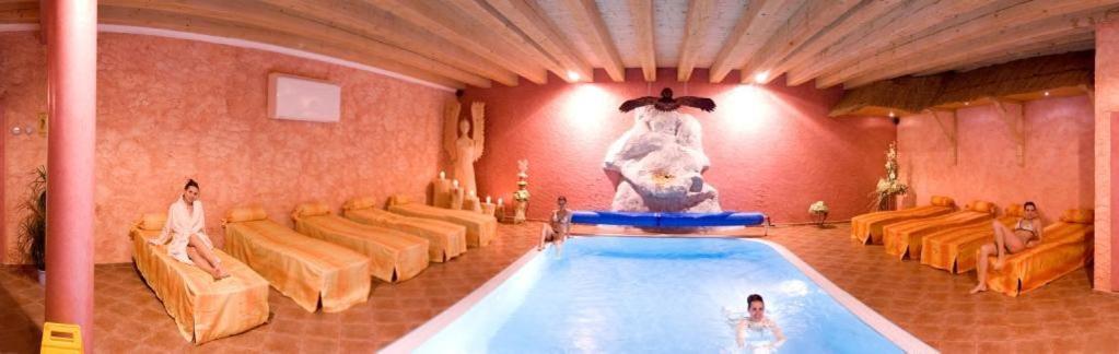 Wellness Hotel Bahenec Екстер'єр фото